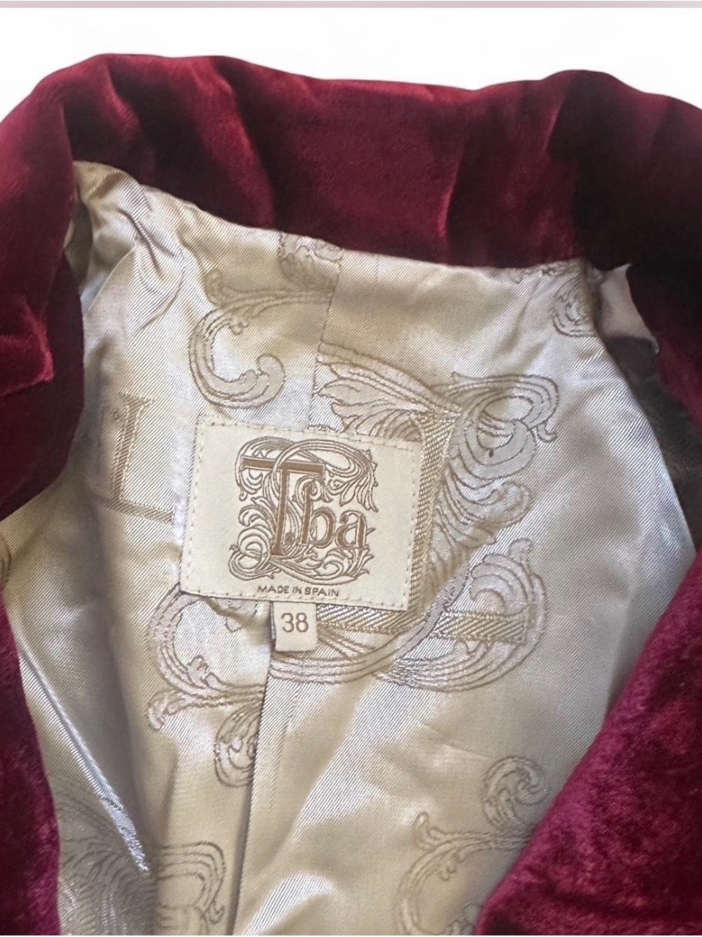 T.ba Swing Lux Silk Velvet Jacket in Wine - Picture 2 of 6